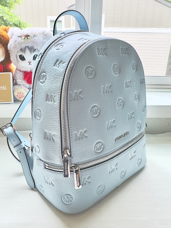 NWT? Michael Kors Pale Ocen Rhea Medium Logo Debossed Backpack main image 7